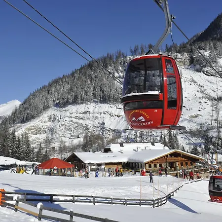 Haus Pfeifenberger Guest house